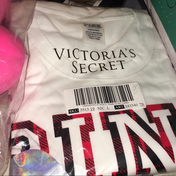 $17FiRM ✴️ HP 🎉NEW VS Pink Long Sleeve Shirt - Picture 3 of 3